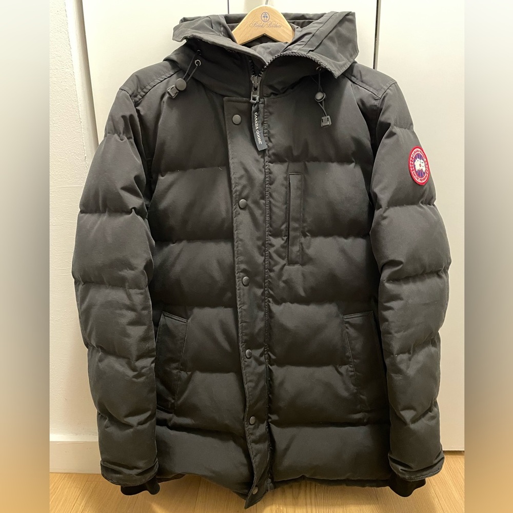 Canada Goose Winter Jacket. Black Size Large.